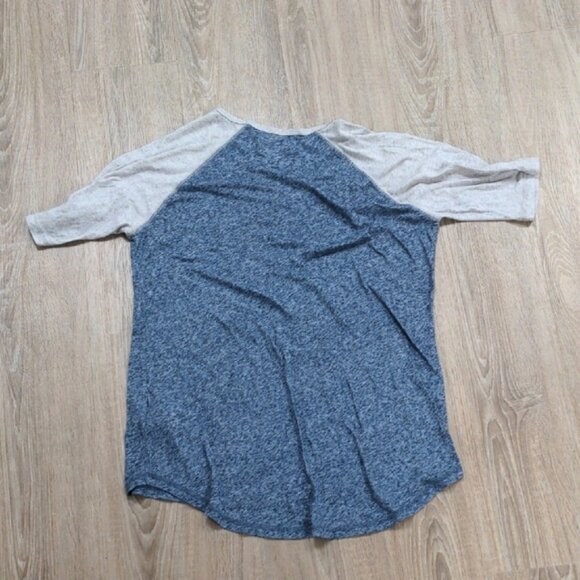Majestic Blue and Gray Short Sleeve Tee with Sporty Design - Picture 5 of 5
